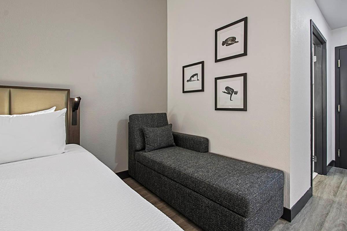 Отель Wingate By Wyndham Macon I-75 Экстерьер фото